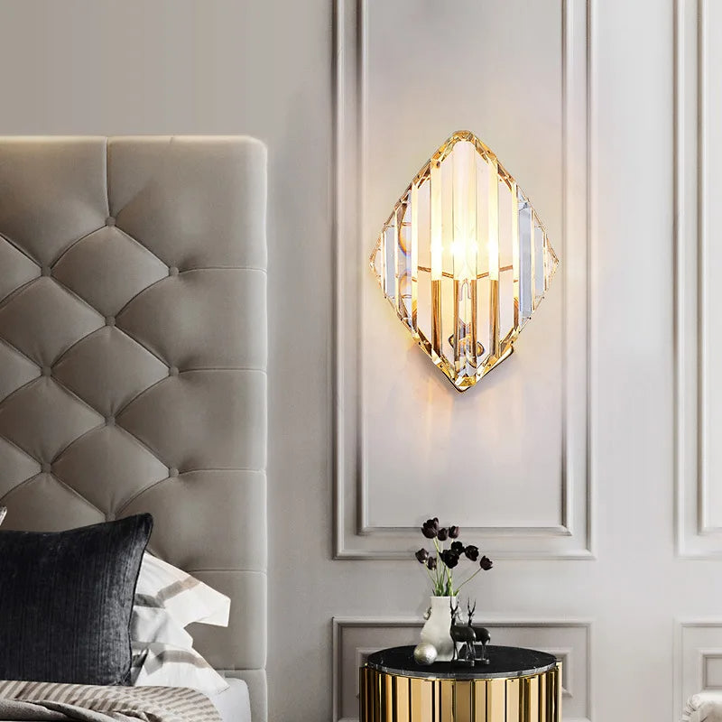 Luminária de Parede Interna Moderna com Cristais Brilhantes - Iluminação Elegante para Ambientes