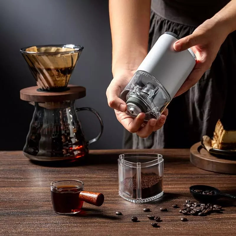 Moedor Elétrico Portátil de Café e Grãos - Ideal para Uso em Casa e Viagens