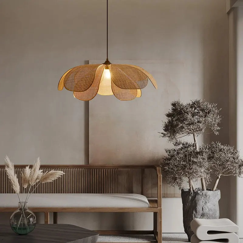 Pendente Rústico de Rattan em Forma de Pétala - Luminária Decorativa