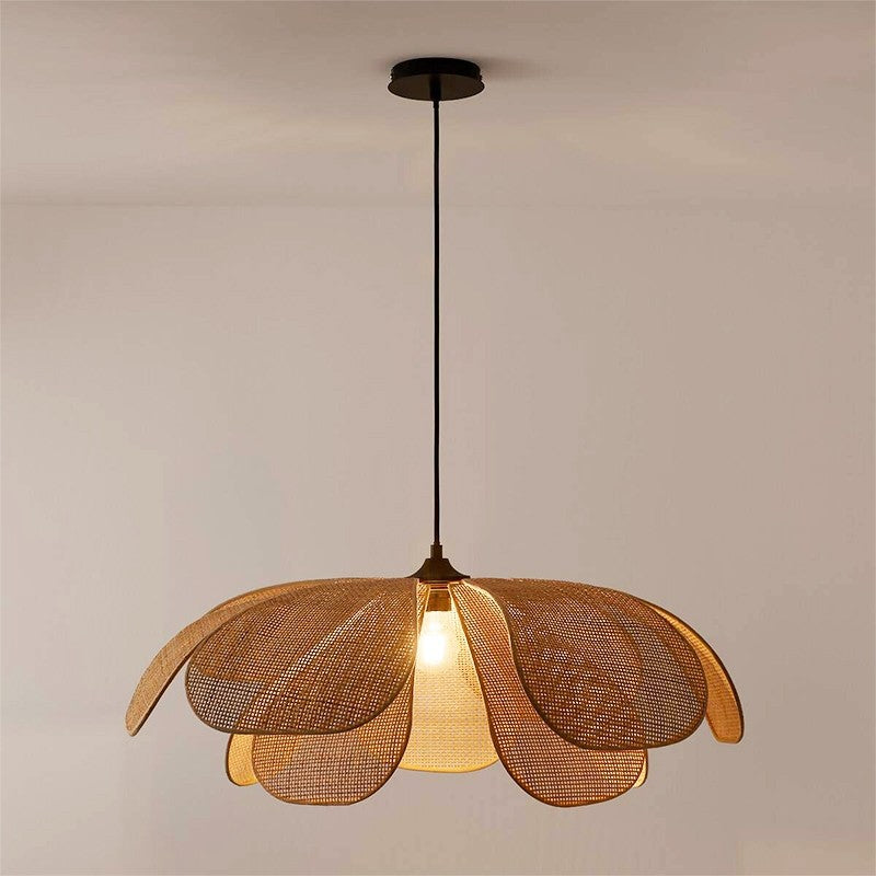 Pendente Rústico de Rattan em Forma de Pétala - Luminária Decorativa