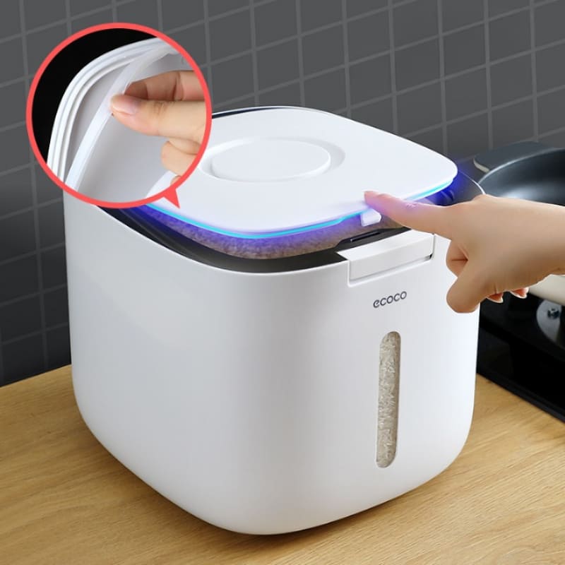 Recipiente para Armazenamento de Alimentos com Tampa Automática