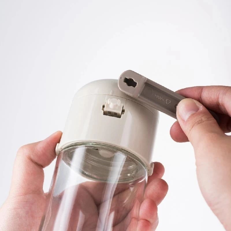Saleiro Porta Sal e Temperos com Medidor - Utensílio de Cozinha Prático