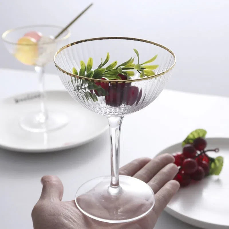 Taça de Vidro para Sobremesa com Borda Dourada - Elegante e Sofisticada