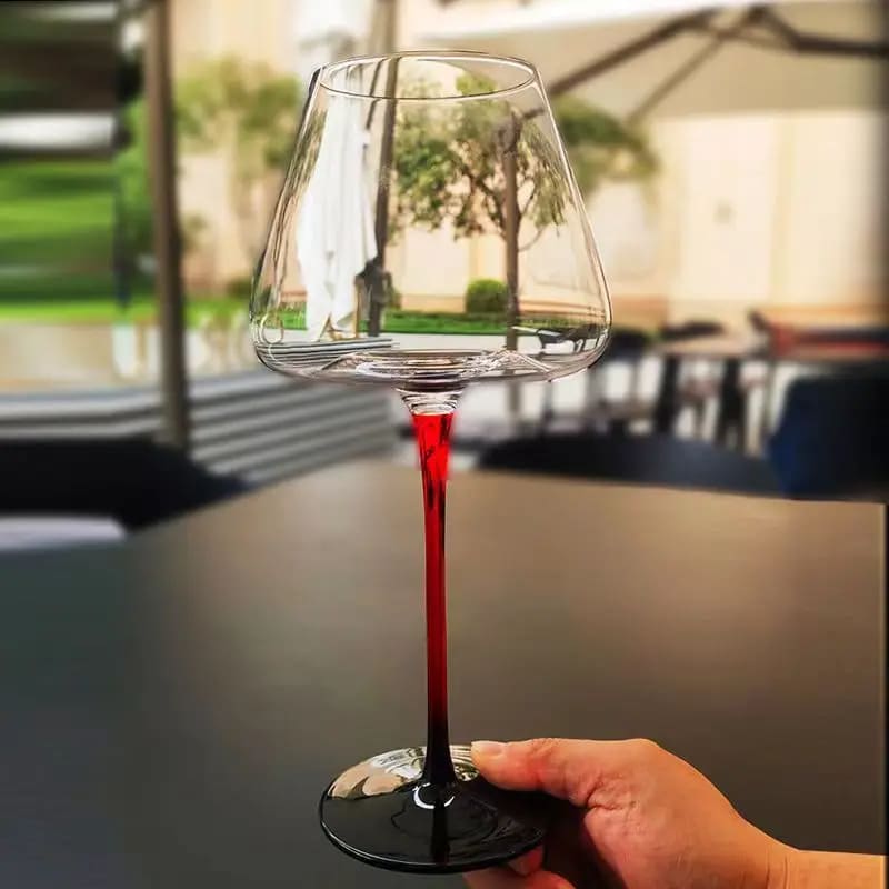 Taça de Vinho de Cristal com Haste Vermelha para Bar em Casa