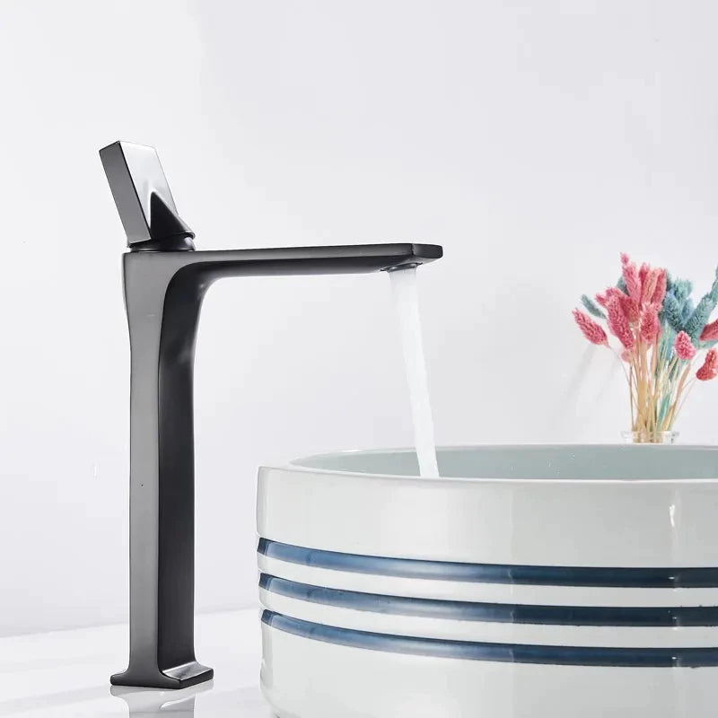 Torneira Monocomando Para Banheiro Aqua Bella - Design Moderno e Funcional