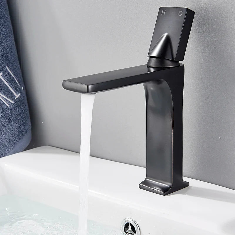 Torneira Monocomando Para Banheiro Aqua Bella - Design Moderno e Funcional