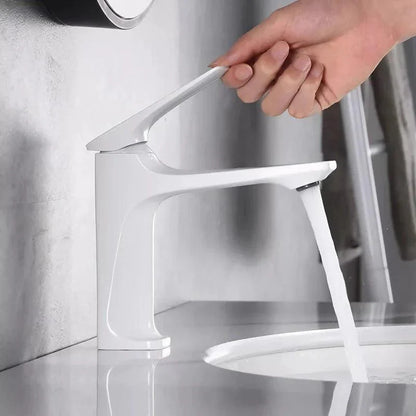 Torneira Monocomando para Banheiro Detalhada - Design Moderno e Funcional