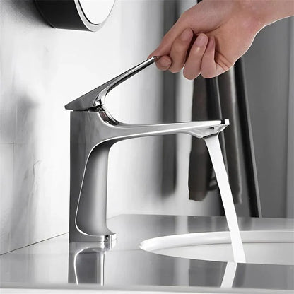 Torneira Monocomando para Banheiro Detalhada - Design Moderno e Funcional