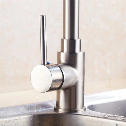 Torneira de Cozinha com Jato Extensível e Controle de Fluxo