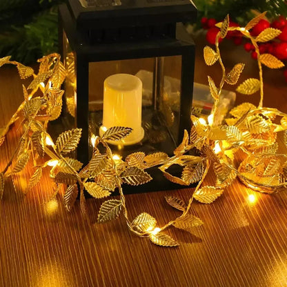 Trepadeira Artificial com Folhas Douradas e Iluminação LED - Decoração de Interiores