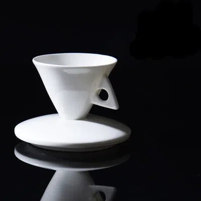 Xícara de Cerâmica Equilibrium com Design Moderno e Confortável