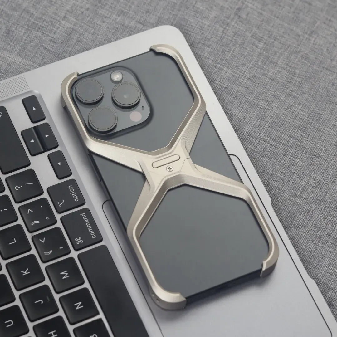 Capa para iPhone em Alumínio Reforçado - Proteção Durável e Estilo Moderno