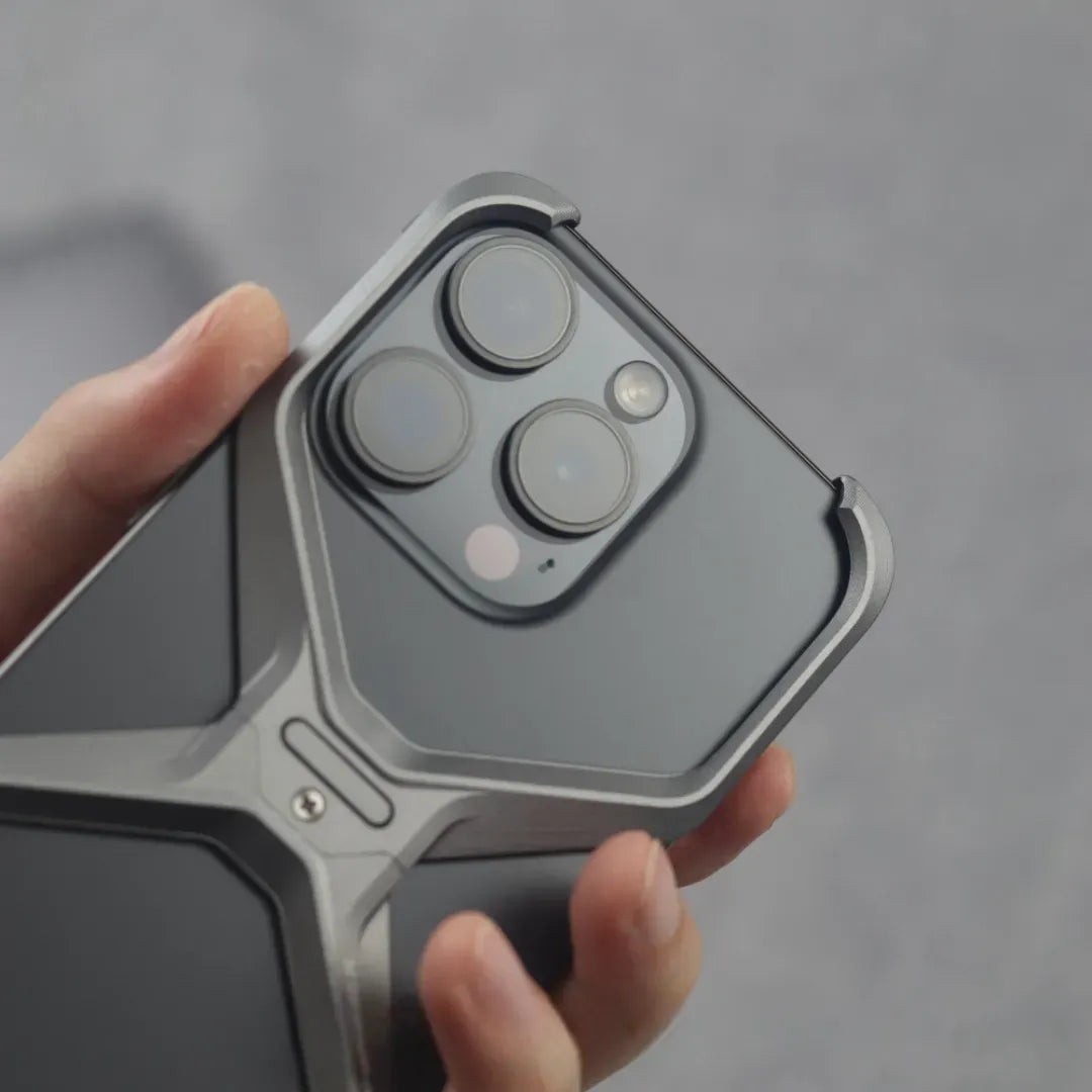 Capa para iPhone em Alumínio Reforçado - Proteção Durável e Estilo Moderno