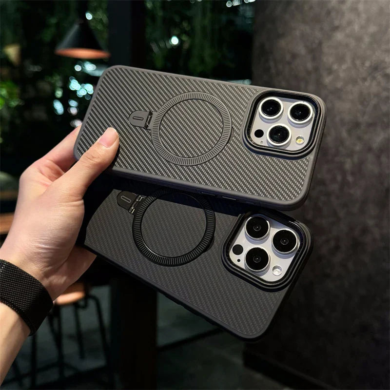 Capa Resistente para iPhone em Fibra de Carbono com Compatibilidade MagSafe