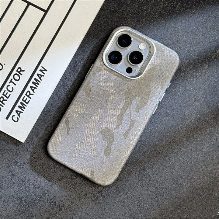 Capinha iPhone Camuflagem Minimalista com MagSafe
