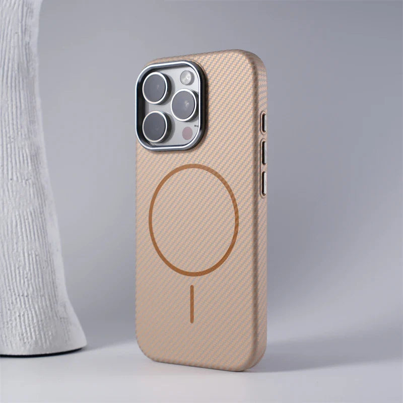 Capinha iPhone Fibra de Carbono Texturizada com Carregamento MagSafe