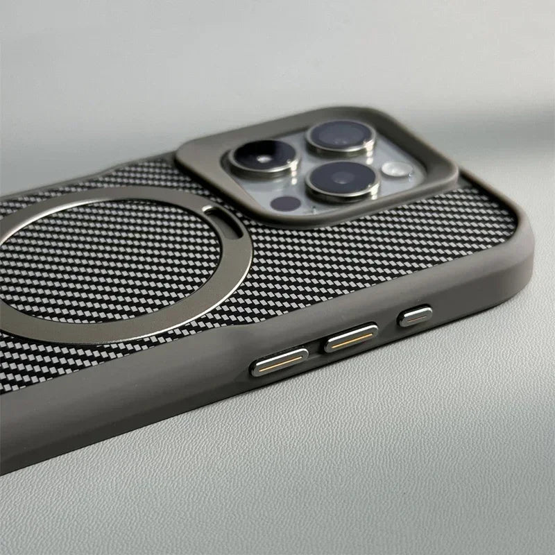 Capinha Minimalista para iPhone em Carbono com Carregamento MagSafe