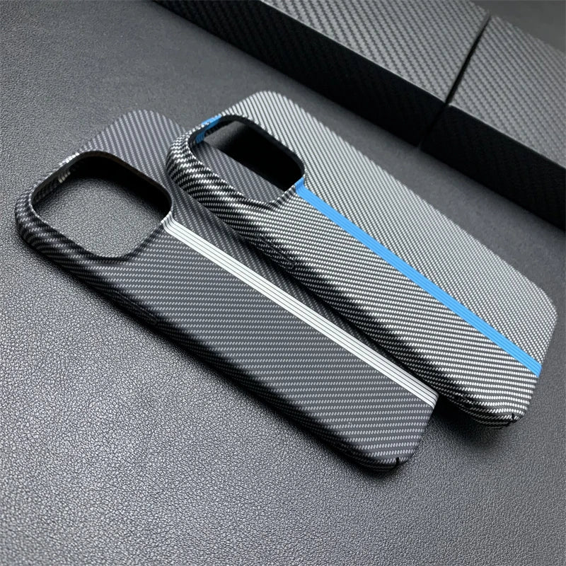 Capinha Minimalista para iPhone em Fibra de Carbono - Estilo e Proteção