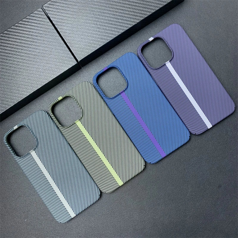 Capinha Minimalista para iPhone em Fibra de Carbono - Estilo e Proteção