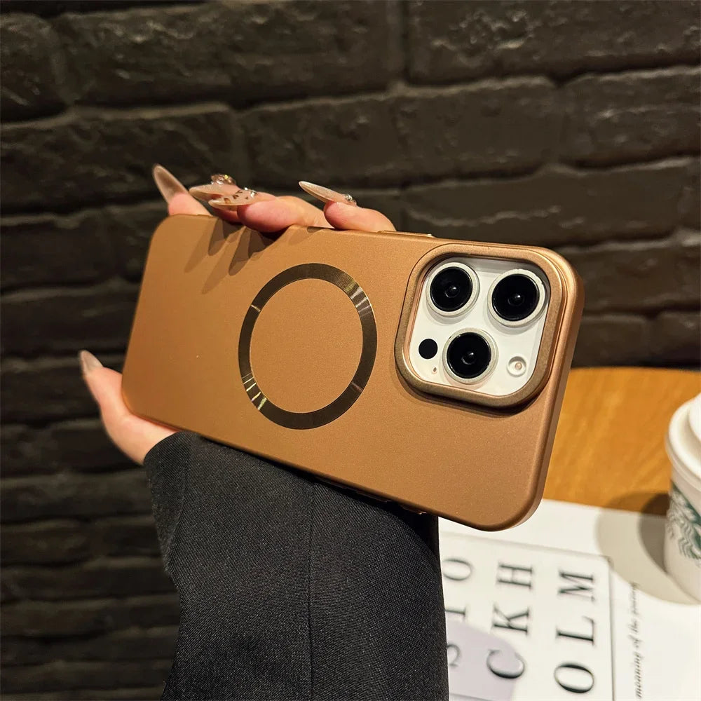 Capinha Minimalista para iPhone Nano com Acabamento Fosco e Suporte para Carregamento MagSafe