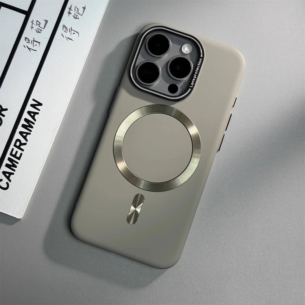 Capinha Minimalista para iPhone Nano Plus com Carregamento MagSafe