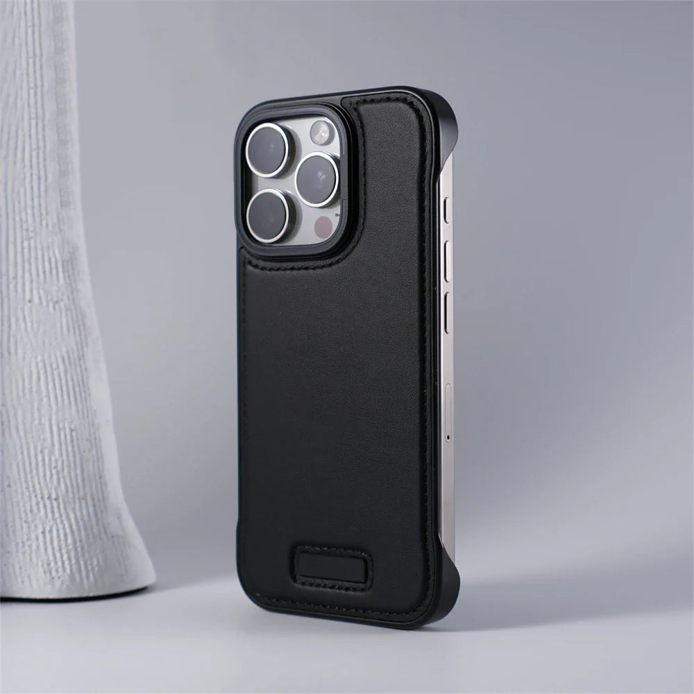 Capinha para iPhone em Couro com Acabamento em Metal Reforçado