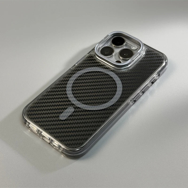 Capinha Transparente para iPhone com Fibra de Carbono e Suporte para Carregamento MagSafe