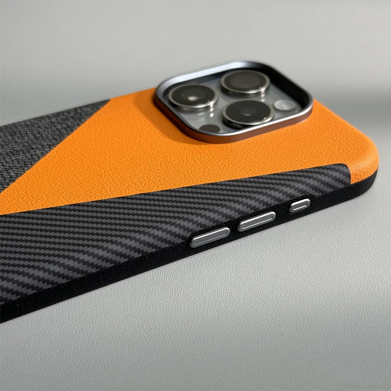 Case para iPhone em Couro e Carbono com Tecnologia de Proteção Anti-impacto