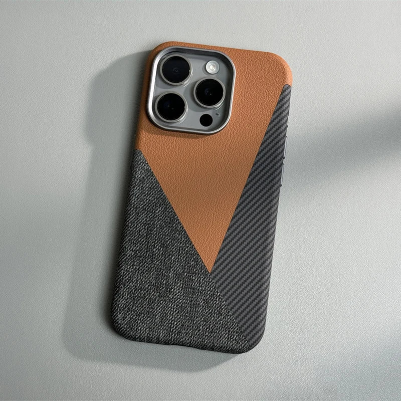 Case para iPhone em Couro e Carbono com Tecnologia de Proteção Anti-impacto