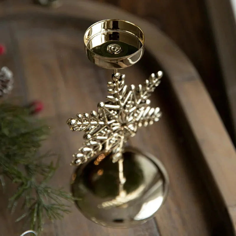 Castiçal de Ferro Dourado com Estrela e Rena para Decoração de Natal