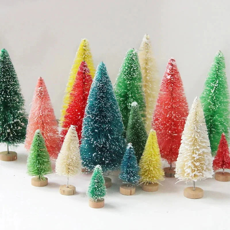 Conjunto de Mini Árvores de Natal em Pinheiro para Decoração Festiva