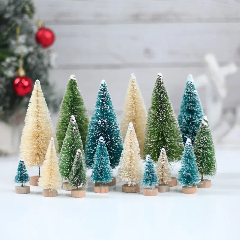 Conjunto de Mini Árvores de Natal em Pinheiro para Decoração Festiva