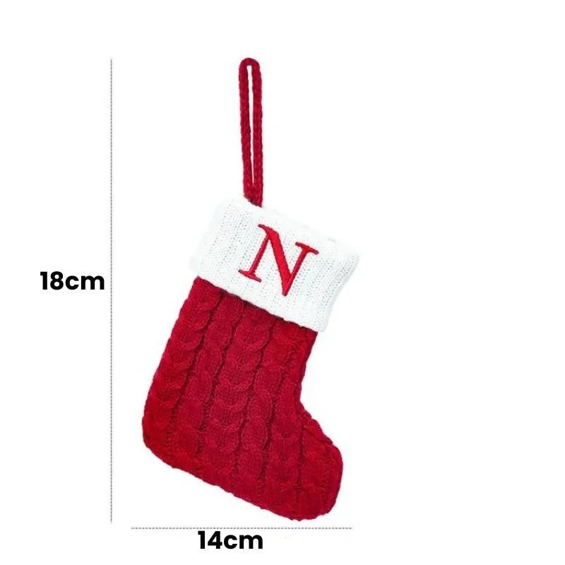 Enfeite de Meias de Natal com Letras do Alfabeto - Decoração Festiva Personalizada
