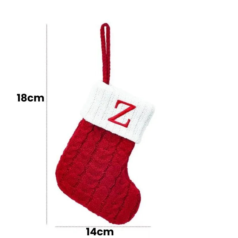 Enfeite de Meias de Natal com Letras do Alfabeto - Decoração Festiva Personalizada