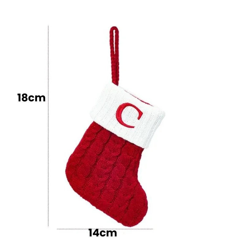 Enfeite de Meias de Natal com Letras do Alfabeto - Decoração Festiva Personalizada