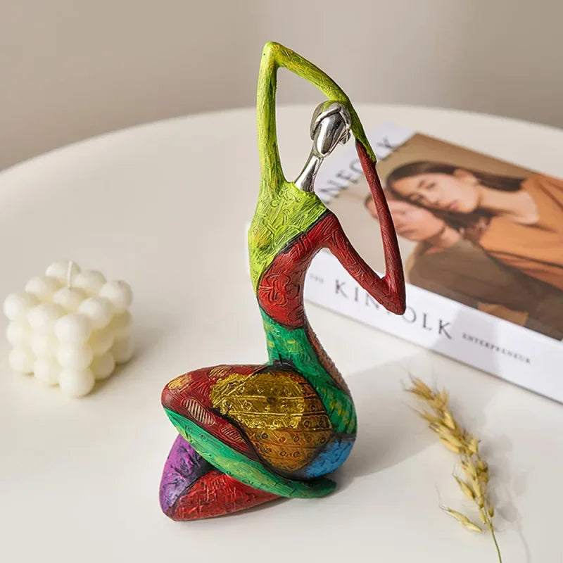 Escultura Abstrata em Resina Estilo Nórdico para Decoração de Interiores