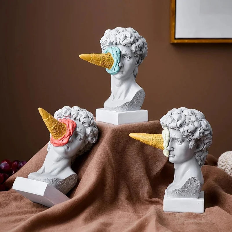 Escultura Pós-Moderna de David em Resina para Decoração - Arte Contemporânea