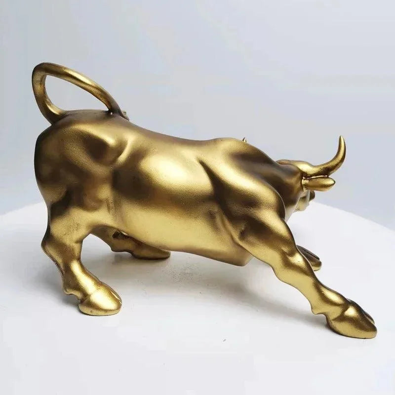 Estátua Decorativa Touro de Wall Street Dourado em Resina - Acessório de Decoração